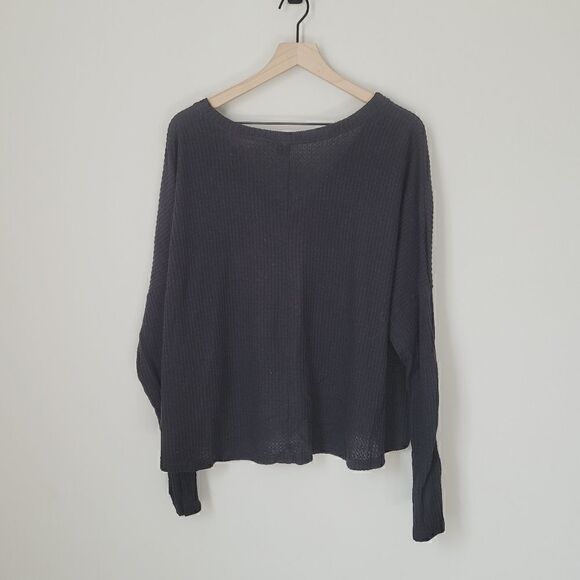 Wild Fable Black Waffle Button Front V-Neck Long Sleeve - Picture 6 of 6